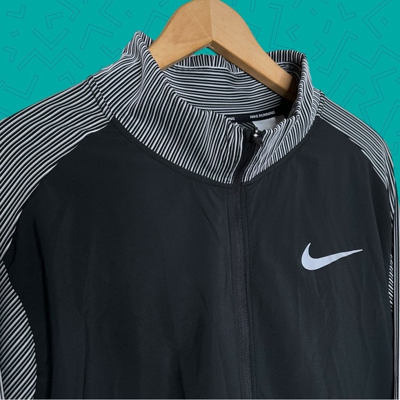 Nike Running Element Future Windbreaker Jacket - Picture 1 of 8